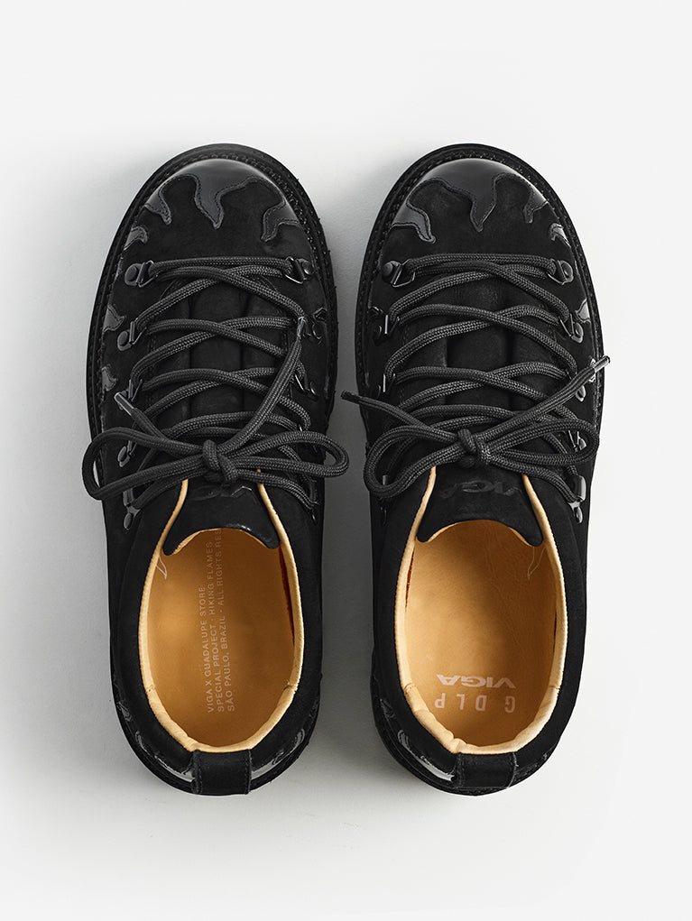 Hiking Flames Full Black